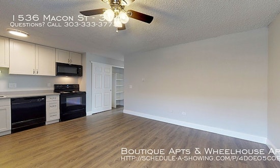 What apartments will $1,300 rent you in North Aurora, right now?
