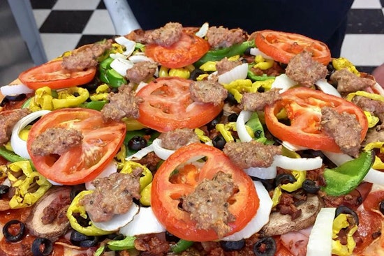 New pizzeria Poor Junior's opens in Lakewood with Buckeye-style pies