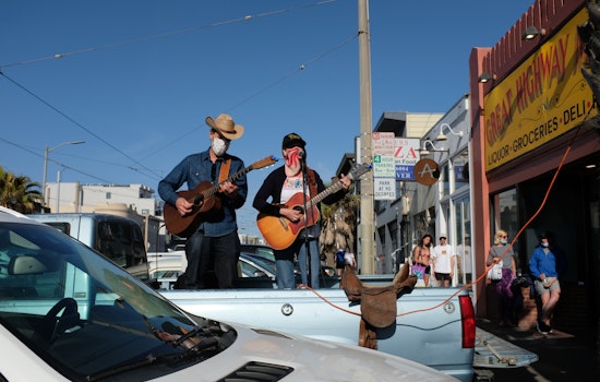 Bars bring live music to San Francisco's streets with socially distanced concerts