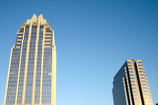 Top Austin news: Packed patio bars cause concern; front yard concert to take place on Saturday; more