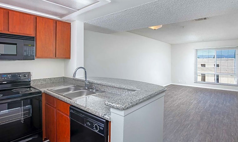Apartments for rent in Santa Ana: What will $1,800 get you?