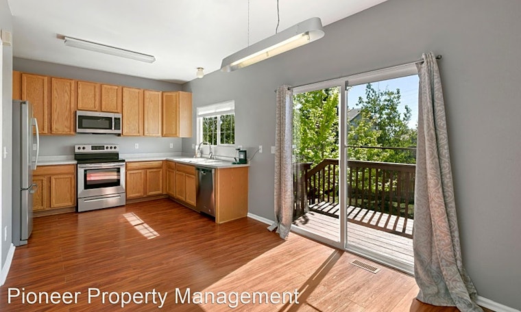 Apartments for rent in Aurora: What will $2,100 get you?