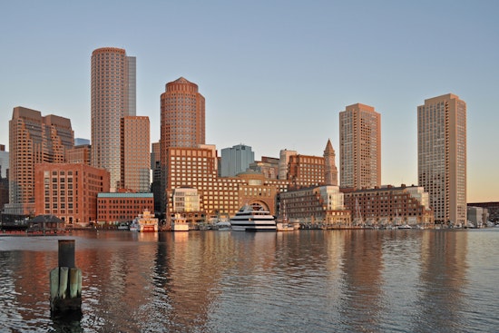 Top Boston news: Man threatened with gun at transit station; caterer serves free halal meals; more