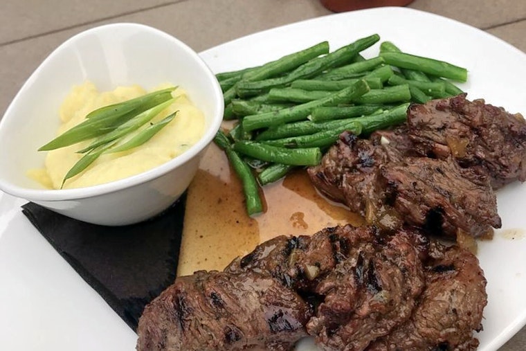 Growing chain 110 Grill brings eclectic American fare to Worcester