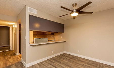 Renting in Henderson: What's the cheapest apartment available right now?
