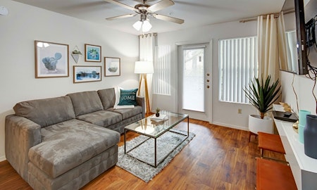 What apartments will $1,100 rent you in Deer Valley, this month?
