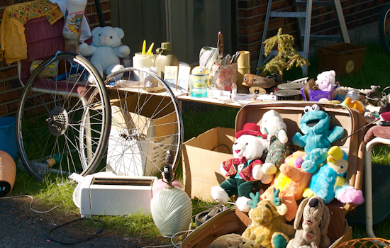 Divisadero Leftovers: A Neighborhood Sidewalk Sale And Trendy Raw Bread