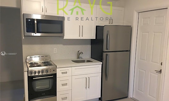 Budget apartments for rent in North Ponce de Leon, Miami