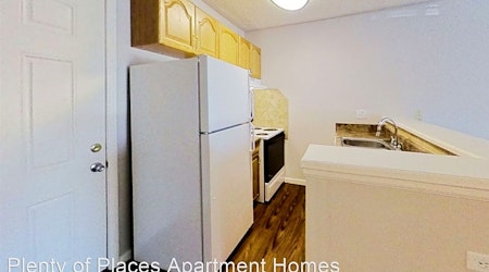 Renting in Aurora: What's the cheapest apartment available right now?