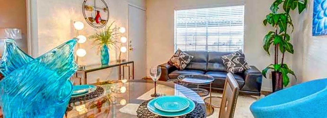 What apartments will $800 rent you in Mid West, Houston today?