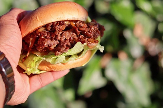 Anaheim's 4 favorite spots to score burgers (without breaking the bank)