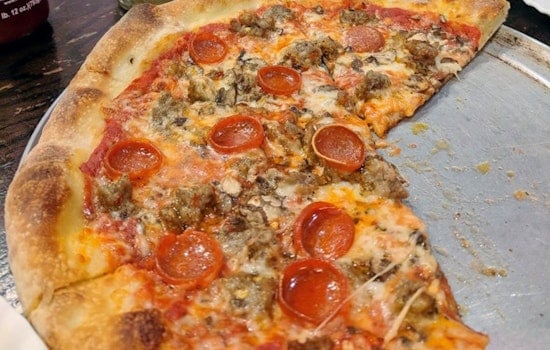 Minneapolis' 3 top spots to score pizza on a budget