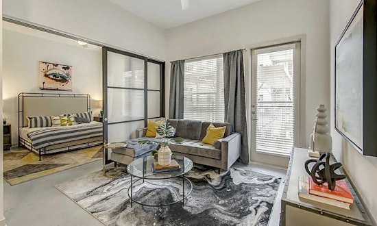 Apartments for rent in Fort Worth: What will $2,100 get you?