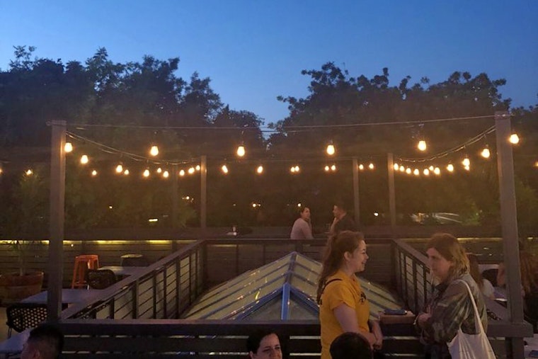 New Burgers & Brewhouse adds to Midtown's burgeoning bar scene