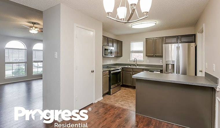 What apartments will $1,800 rent you in Southeast Arlington, right now?