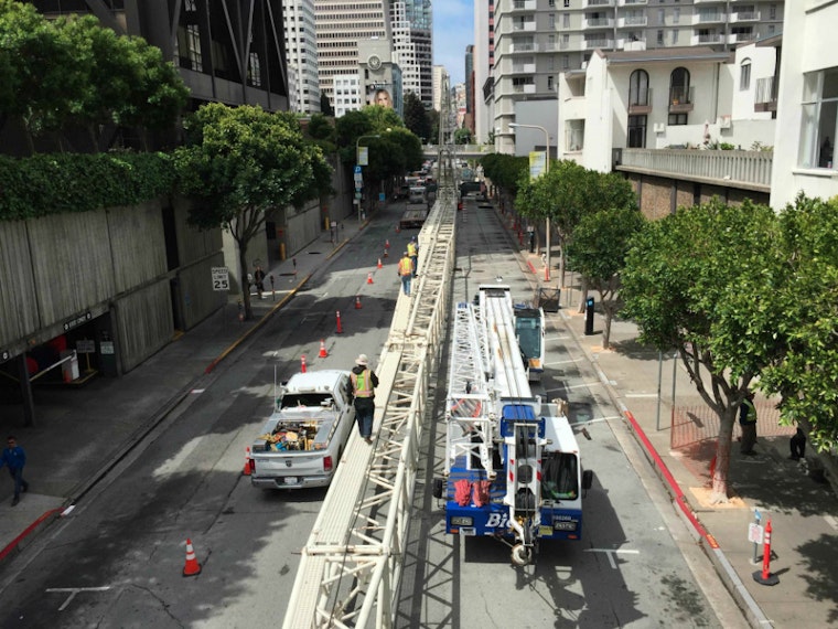400-Foot Crane Takes Over Washington Street This Weekend