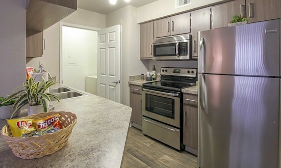 Apartments for rent in Phoenix: What will $1,200 get you?
