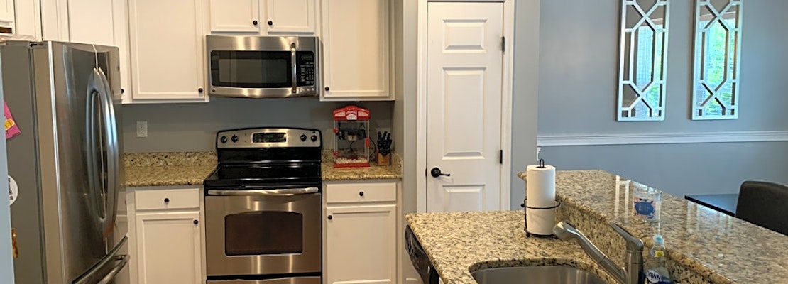What apartments will $1,900 rent you in Ballantyne West, today?