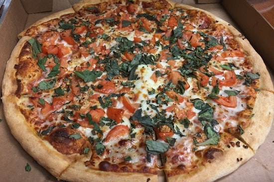 Santa Ana's 3 best spots for inexpensive pizza