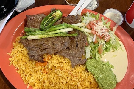 New Sacramento Mexican spot Taqueria Los Compadres opens its doors