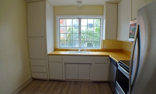 Budget apartments for rent in East Village, Long Beach