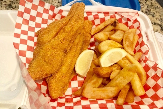 Score seafood and more at Northeast Dallas' new Fish N' Tails