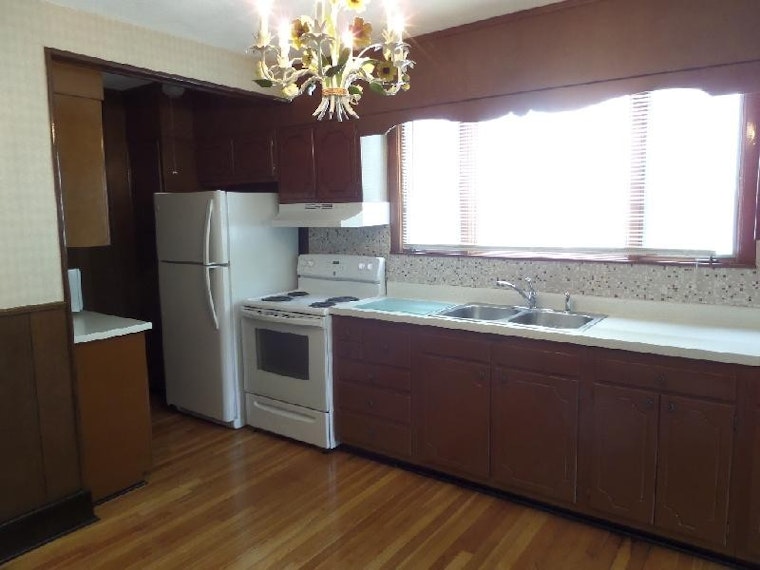What will $1,800 rent you in Medford, right now?