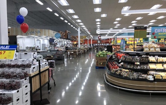 New multi-level H-E-B grocery store opens in Bellaire