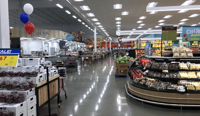 New multi-level H-E-B grocery store opens in Bellaire