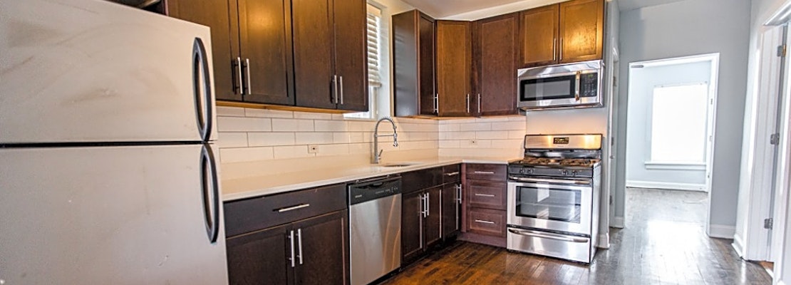 The cheapest apartments for rent in East Ukrainian Village, Chicago
