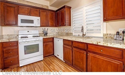 What apartments will $1,200 rent you in Green Valley South, this month?