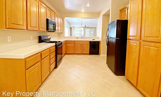 Apartments for rent in Henderson: What will $2,100 get you?