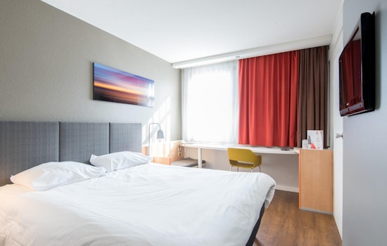 SF starts transitioning homeless out of SIP hotel rooms, leaving their futures uncertain