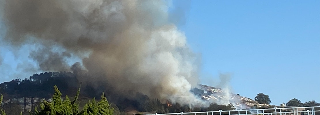 Wildfire threatens homes in South San Francisco