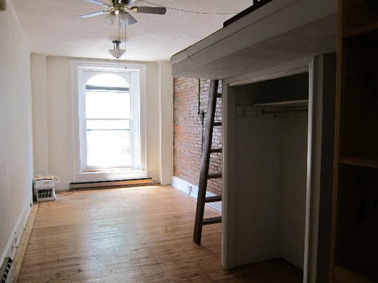 What's the cheapest rental available in Rittenhouse?