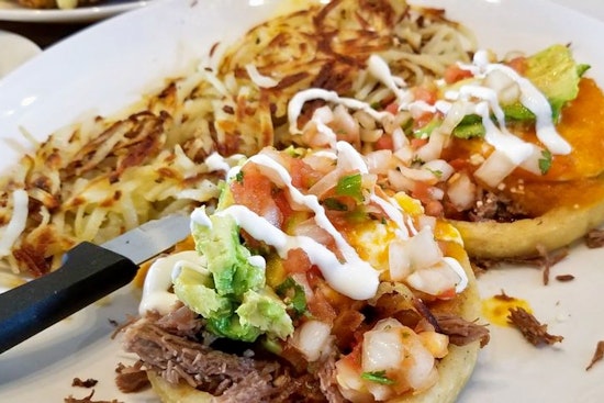 Hungry for brunch? The Broken Yolk Cafe opens new location in Costa Mesa