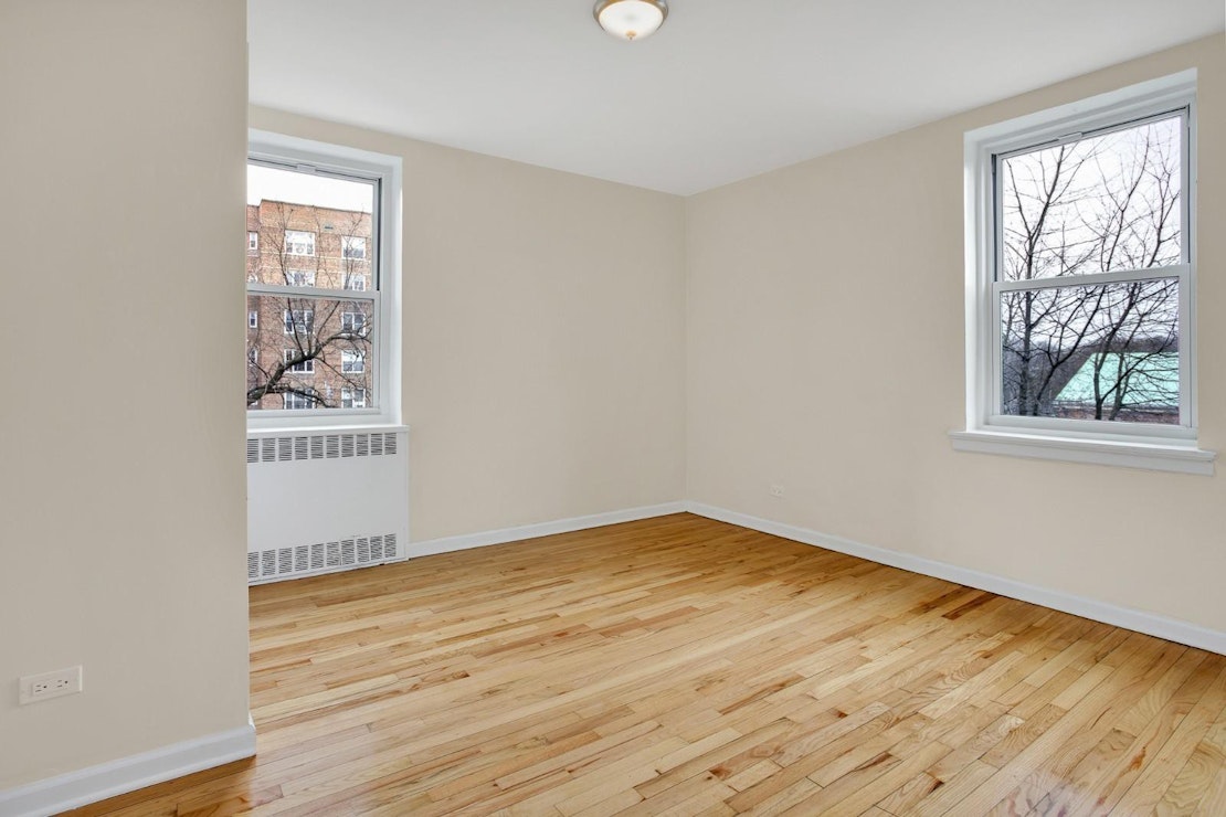 What Will 1 900 Rent You In Bronx Right Now